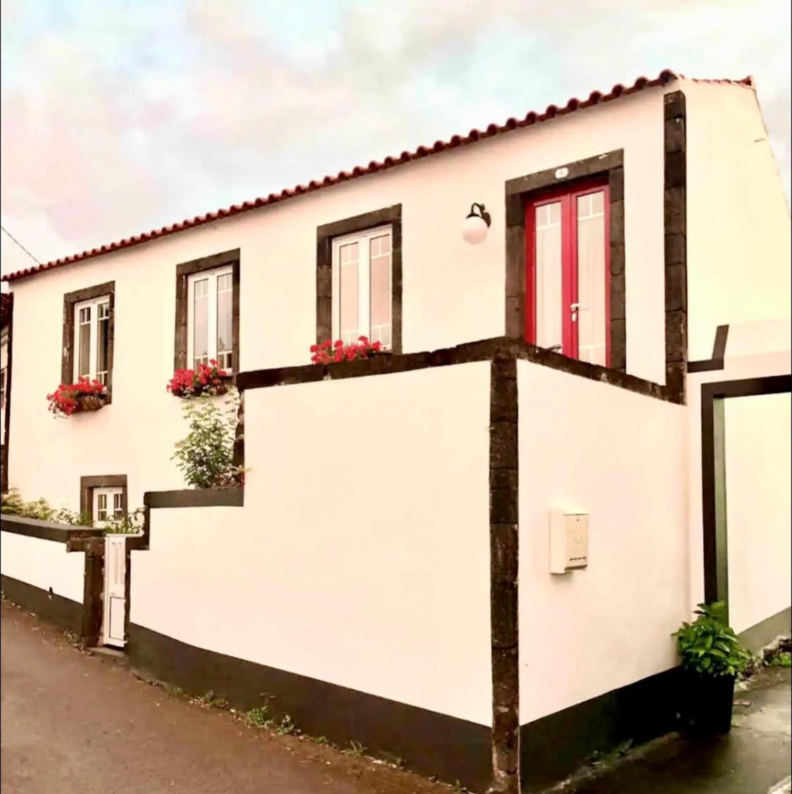 Quinta Pereirinha Farm - A Private 3 Bedroom Vacation Home, Close To Hiking W Ocean Views - Pico Island, Azores São Roque do Pico Extérieur photo